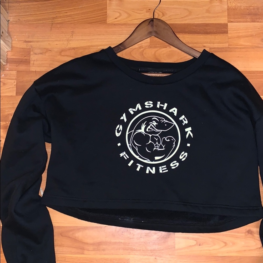 Gym shark cropped sweatshirt